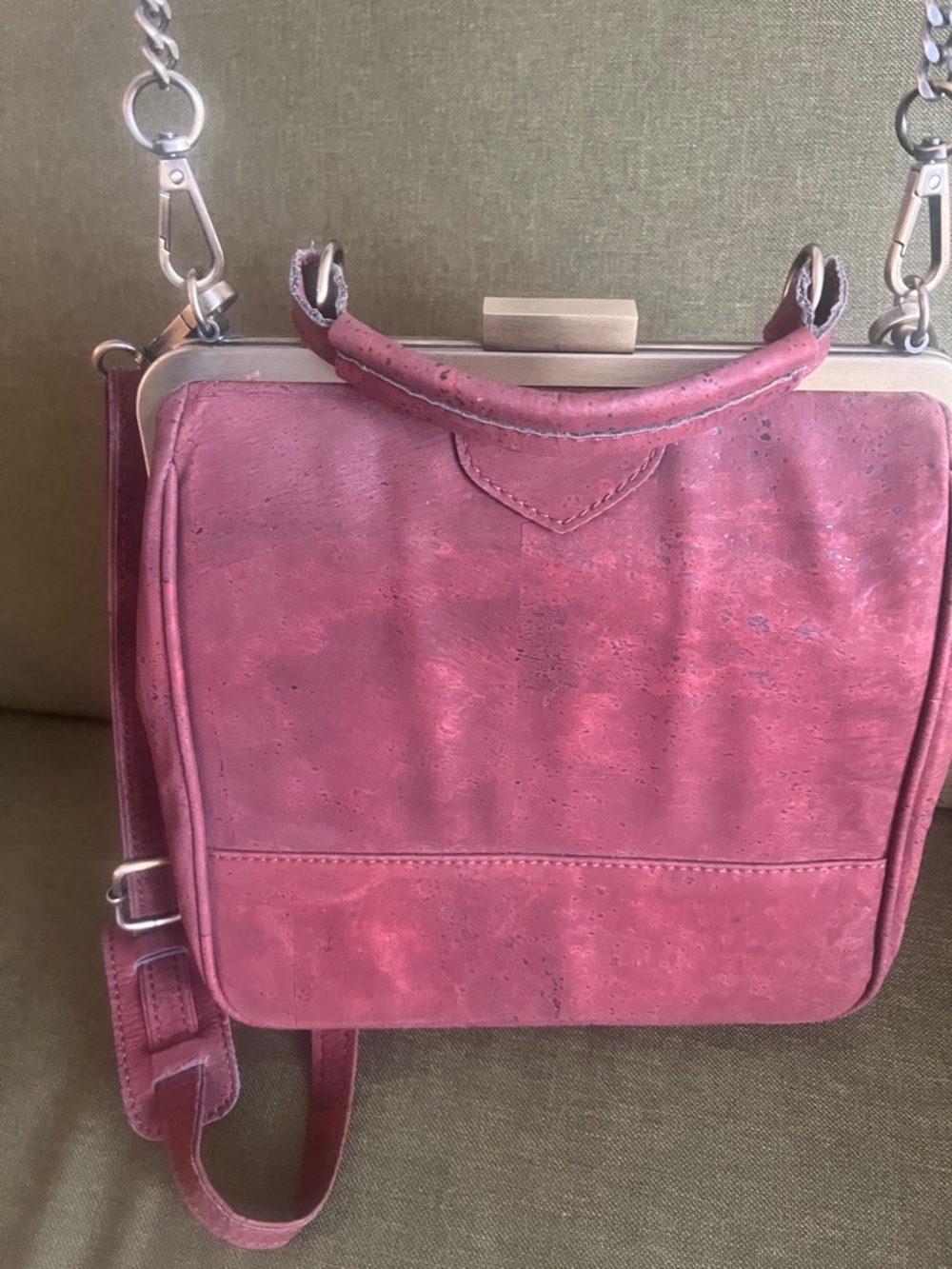Classic BeBeBark Brick-Red sustainable CORK Backpack Crossbody - Picture 7 of 8